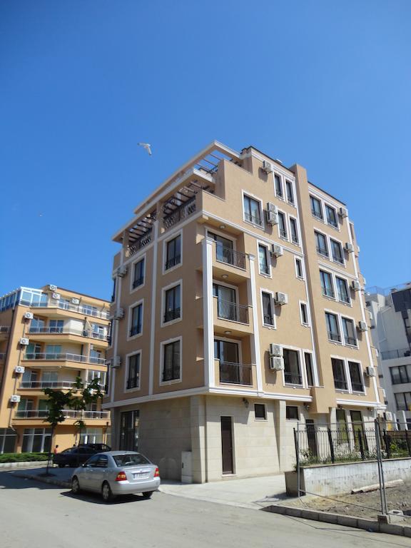 Holiday Apartments In Pomorie Exterior photo