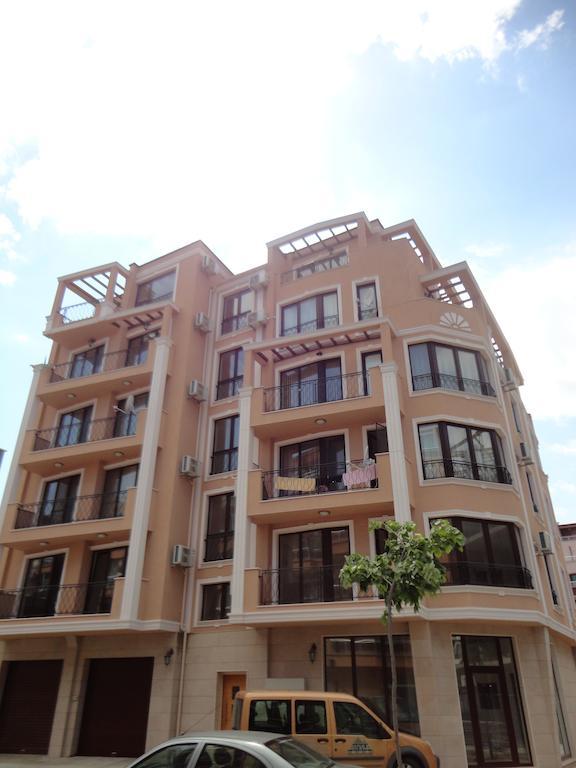 Holiday Apartments In Pomorie Exterior photo